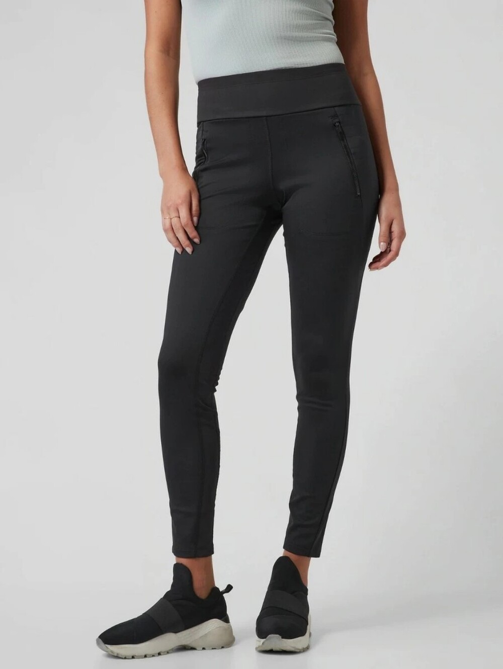 EUC- Athleta High Rise Peak Hybrid Black Fleece Tight Legging Women's Size Small